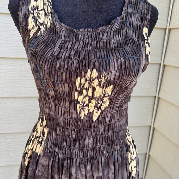 J & J Fashion Tank top style elastic top dress, one size, batik type design - Picture 3 of 9